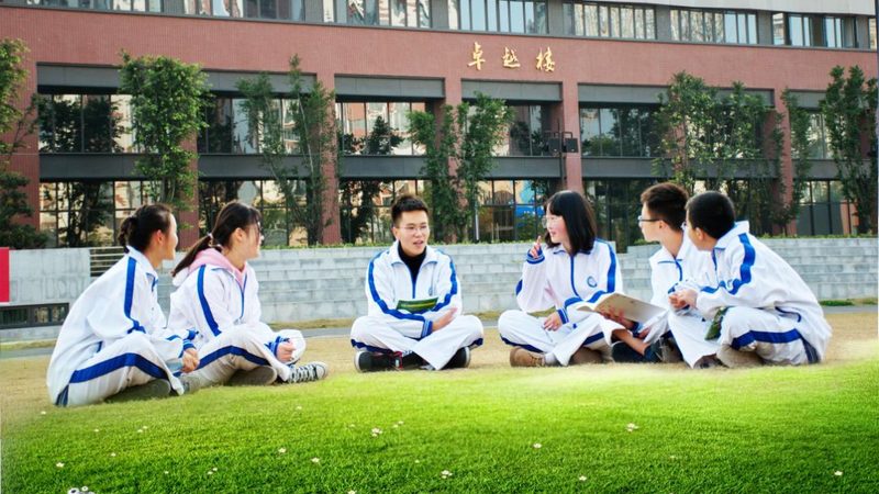 新能源汽车连接器：关键部件的演变与挑战**